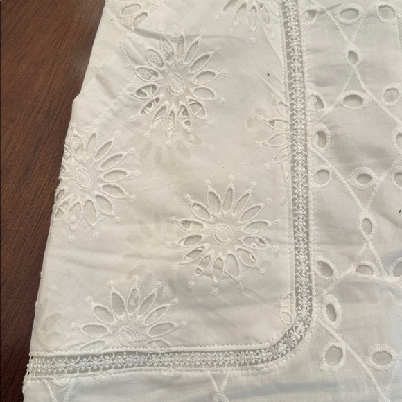 ZARA White Eyelet Blouse & Shorts Set Embroidered Summer Outfit - Picture 4 of 15